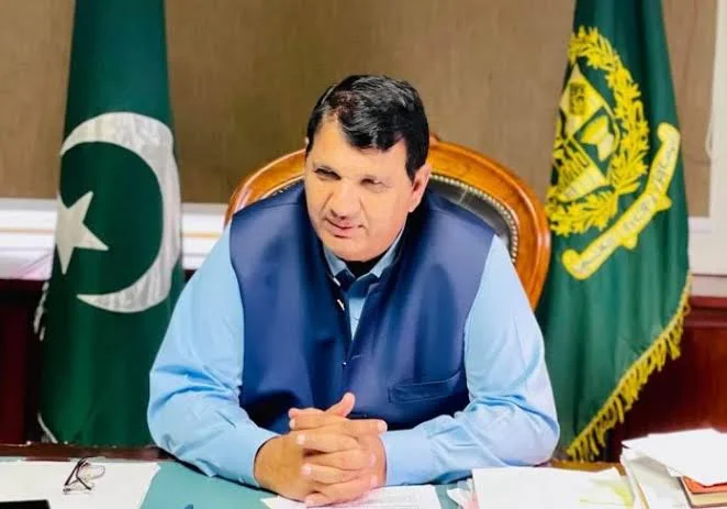وفاقی وزیر امیر مقام کا کشمیر اسٹیٹ پراپرٹیز لاہور کا دورہ، اثاثوں کے مؤثر استعمال کے لیے جامع منصوبہ طلب