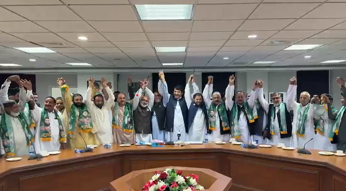 وفاقی وزیر امیر مقام کا آزاد کشمیر میں ن لیگ کی دو تہائی اکثریت کا دعویٰ