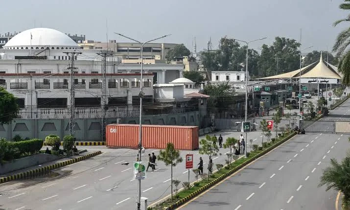 کے پی میں گورنر راج کا نفاذ، معمولاتِ زندگی بحال