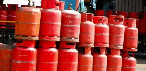 ایل پی جی کی قیمتوں میں اضافے کے بعد منافع خور بے لگام ، عوام کو لوٹنا شروع کر دیا