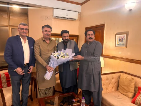 وزیرِ اعلیٰ گلگت بلتستان امجد حسین آزر سے پی پی پی رہنماؤں کی اہم ملاقات