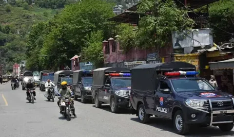 آزاد کشمیر: مٹیال میرہ بس ٹرمینل پر سیکیورٹی آپریشن جاری، بچوں کو انسانی ڈھال بنانے کی مذمت